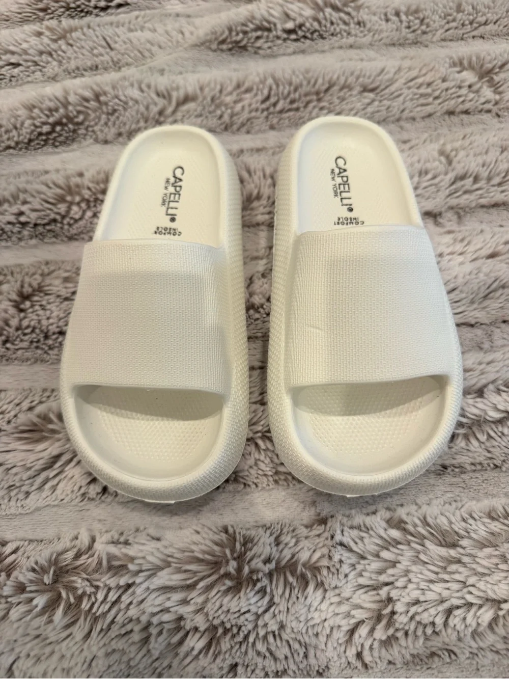 Capelli of New York Kids White Slide Sandals with Textured Strap
